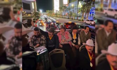 Acompañado por un bajosexto y un acordeonista, Lalo Mora comenzó a cantar desde la parte superior del autobús mientras recorría las calles de la ciudad