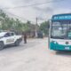 Elementos de la Policía Municipal acudieron al sitio y confirmaron que se trataba del mismo vehículo que había sido reportado como robado horas antes en Monterrey.