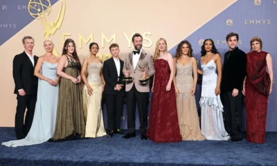 En la categoría de drama, ‘The Pitt’ volvió a quedarse con el máximo premio por segundo año consecutivo. La producción médica de HBO Max también reconoció nuevamente a Noah Wyle como Mejor actor de drama.