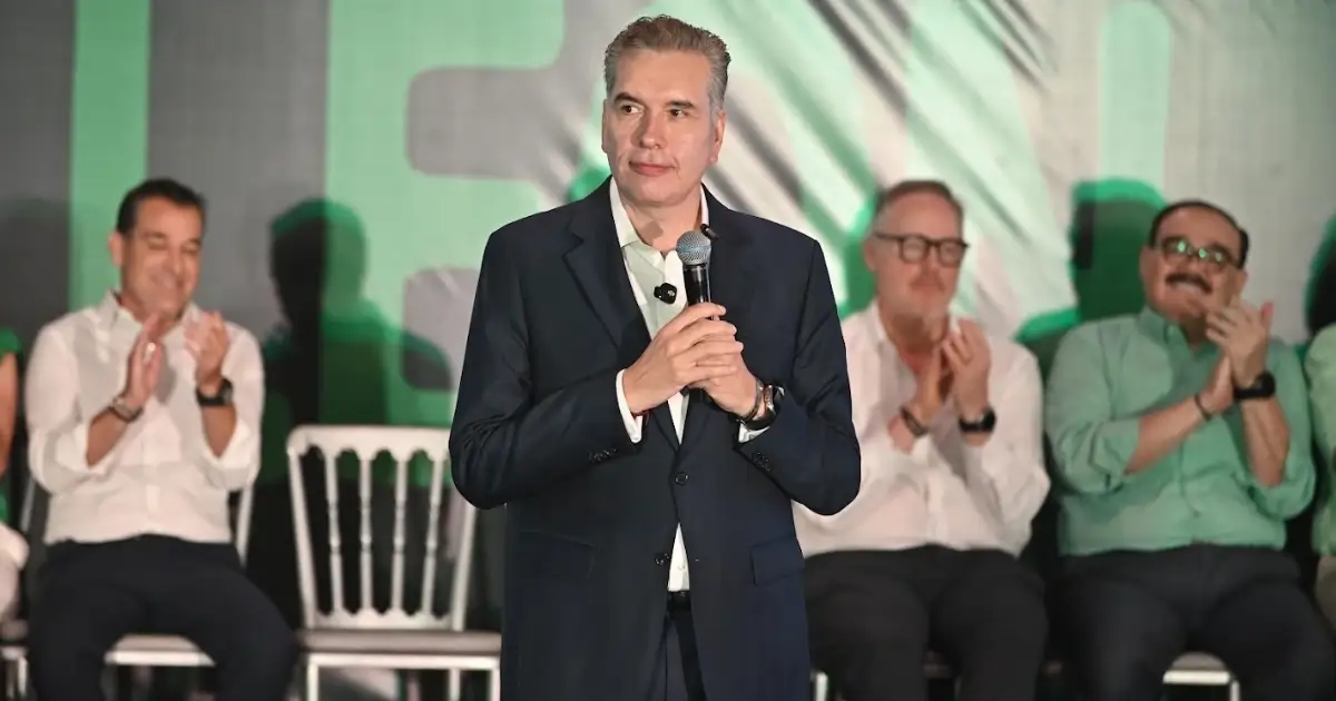 Waldo Fernández se mantiene en la conversación interna del PVEM luego de que el partido hiciera público su respaldo a su perfil durante el proceso de definición de Morena, PVEM y PT.