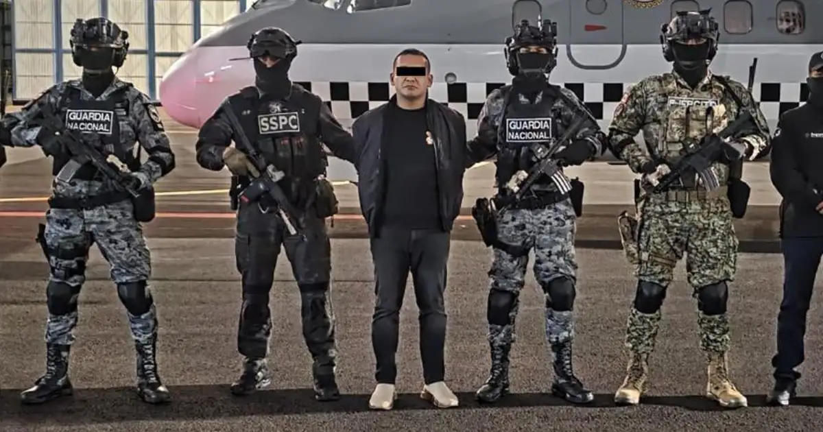 Según las autoridades, Iván “N” es identificado como presunto integrante del CJNG y habría tenido actividades en Veracruz, Oaxaca, Tabasco y Puebla.