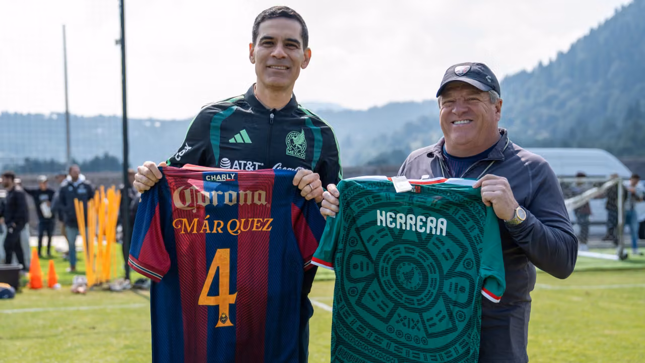 Uno de los momentos destacados fue el reencuentro entre Márquez y Herrera, quienes coincidieron en la Selección Mexicana durante el Mundial de Brasil 2014.