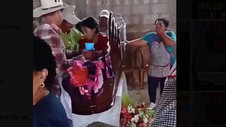 La sorpresa llegó cuando, después de permanecer inconsciente durante más de 24 horas, la adolescente comenzó a moverse dentro del féretro y a pedir ayuda