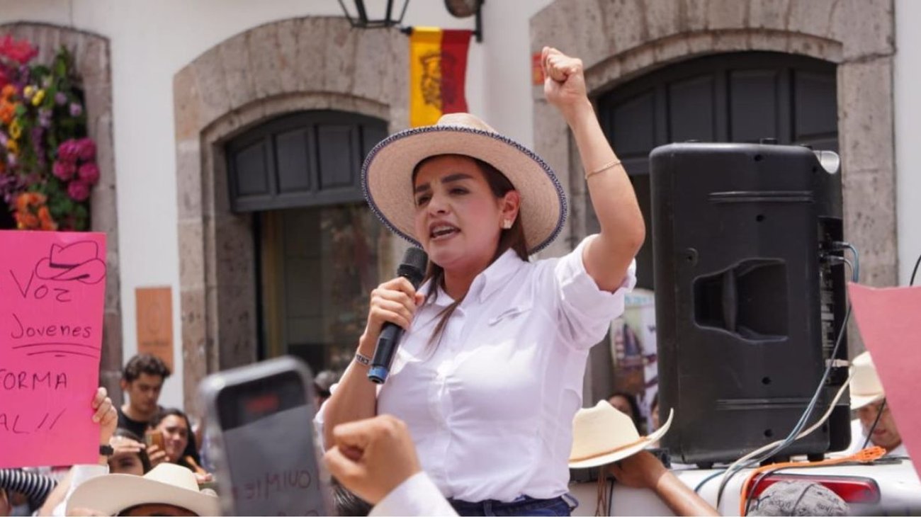 Quiroz también habló sobre las dificultades que enfrentan quienes buscan competir sin el respaldo de un partido político.