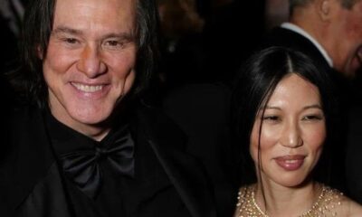 Este es el tercer matrimonio de Jim Carrey. Antes estuvo casado con Melissa Womer, madre de su hija Jane, entre 1987 y 1995, y posteriormente contrajo matrimonio con la actriz Lauren Holly en 1996, relación que terminó un año después.