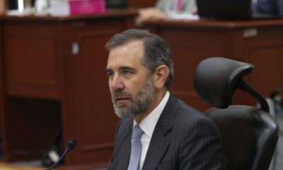 El exfuncionario sostuvo que las irregularidades en la contratación de materiales electorales tienen su origen en decisiones tomadas después de su gestión y responsabilizó a Morena de generar las condiciones para los actuales cuestionamientos.