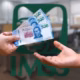 La Modalidad 40, conocida oficialmente como Continuación Voluntaria en el Régimen Obligatorio, permite a determinados trabajadores que dejaron de cotizar ante el IMSS continuar realizando aportaciones por cuenta propia
