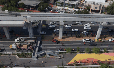 El colapso ocurrió en los carriles exprés de la avenida Constitución, cerca del cruce con Félix U. Gómez, lo que obligó a interrumpir la circulación mientras se revisaba la zona y se organizaba el retiro de los restos de concreto.