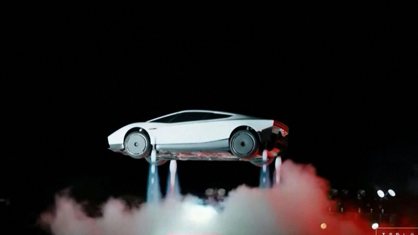 La exhibición también incluyó una prueba de aceleración en la que el Roadster pasó de cero a 96 kilómetros por hora en 0.81 segundos, según la demostración presentada.