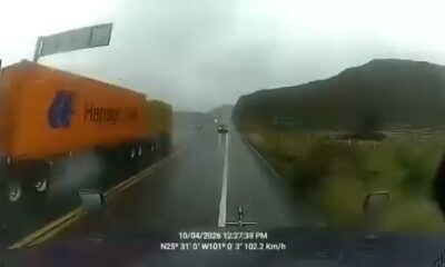 El conductor del automóvil murió prácticamente de manera instantánea y quedó atrapado entre los restos del vehículo.
